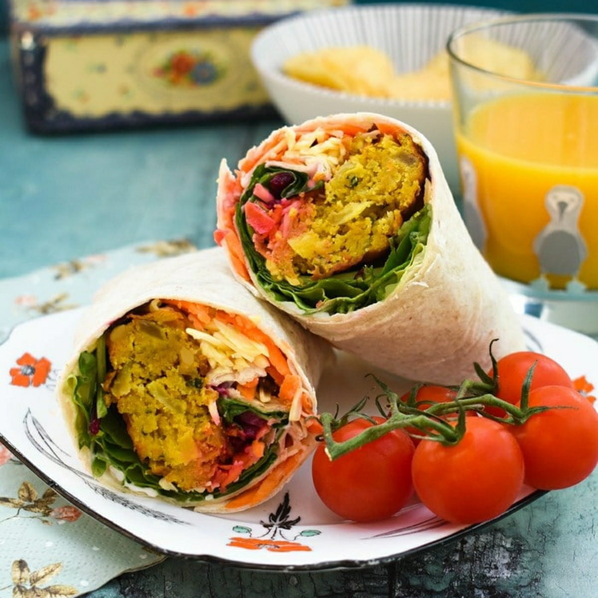 Onion Bhaji Lunch Wrap theveganlunchbox.co.uk