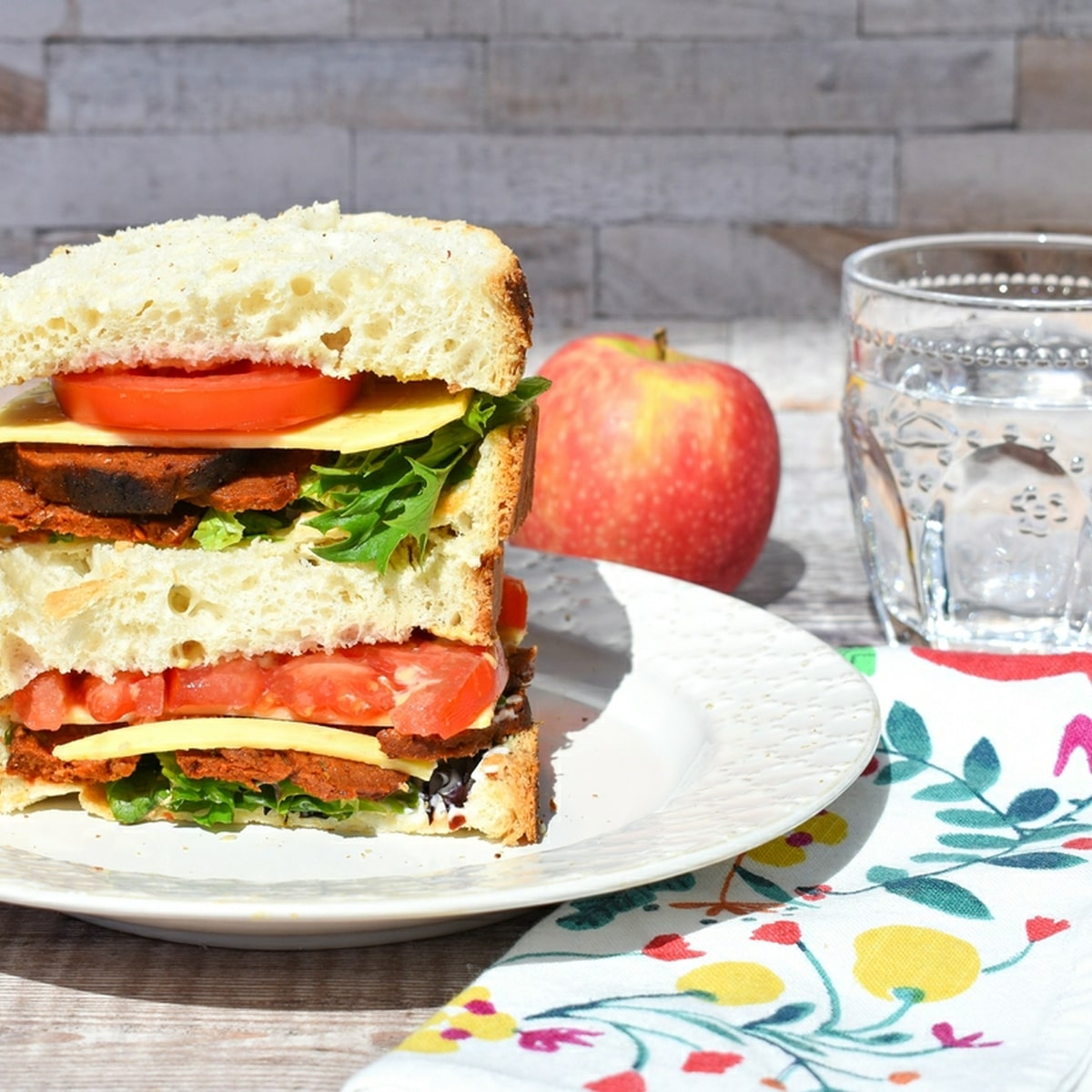Easy Vegan New York Deli Sandwich theveganlunchbox.co.uk
