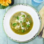 creamy vegan courgette soup with dill.