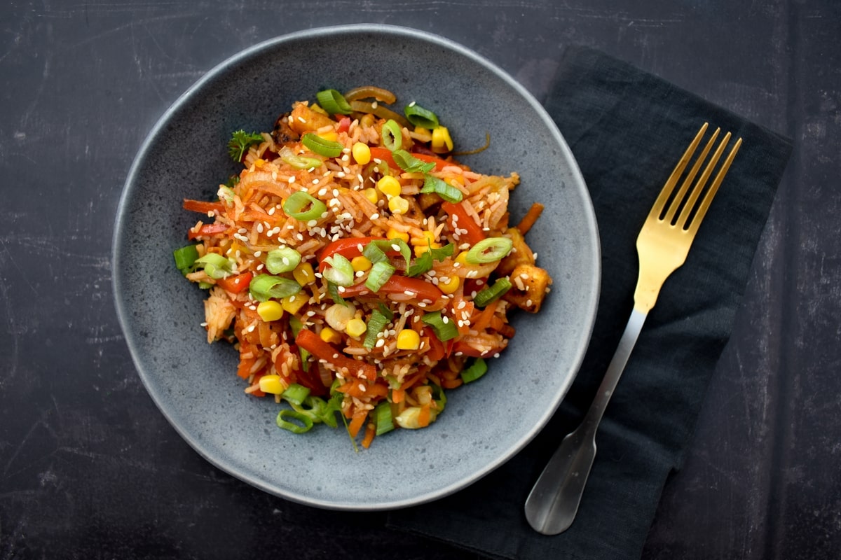 Easy Tofu Fried Rice with Sweet & Sour Sauce theveganlunchbox.co.uk