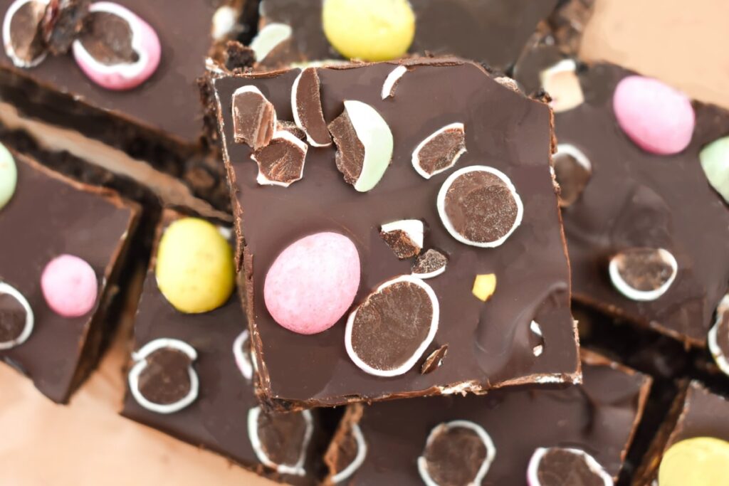 vegan mini egg chocolate tiffin.