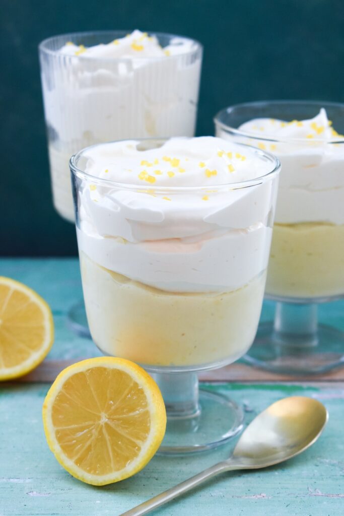 Easy and quick vegan lemon mousse in wine glasses.