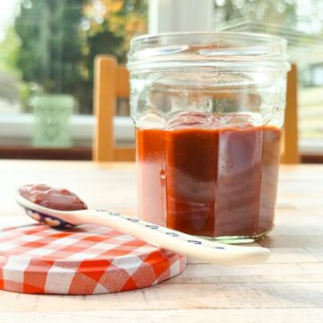 quick hot harissa sauce for tofu and tempeh.